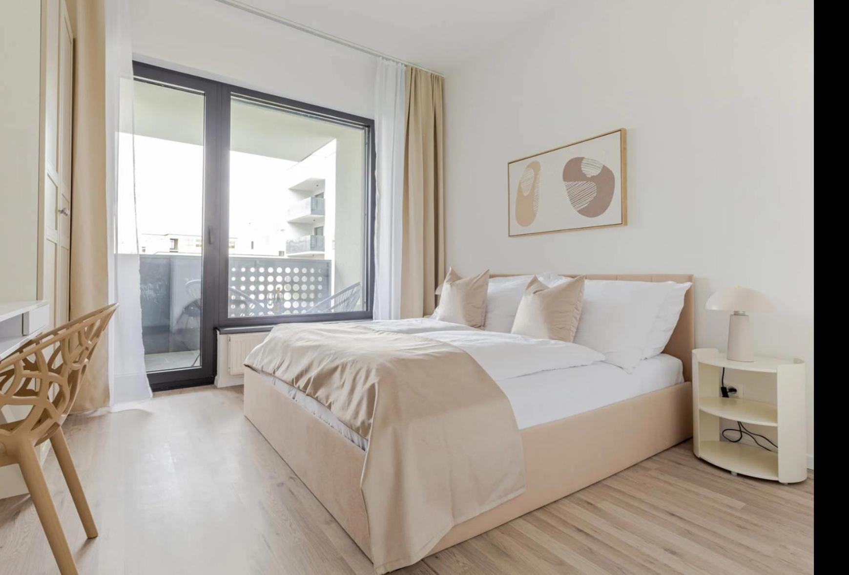 Magnolie Suite Presidential Garden Free Parking บราติสลาวา ภายนอก รูปภาพ